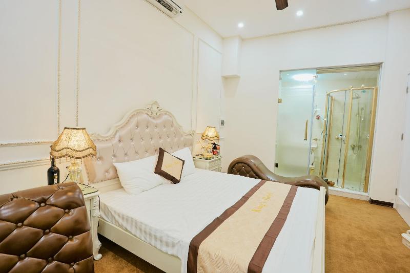 King's Hotel image