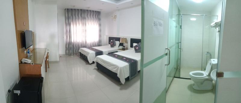 Linh Anh Hotel image