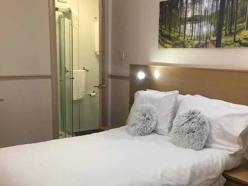 Terra Nova Hotel image