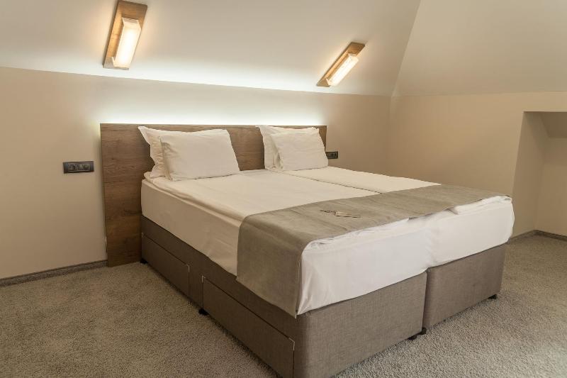 Hugo Hotel image