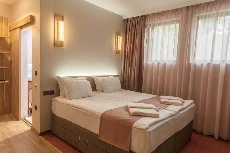 Hugo Hotel image