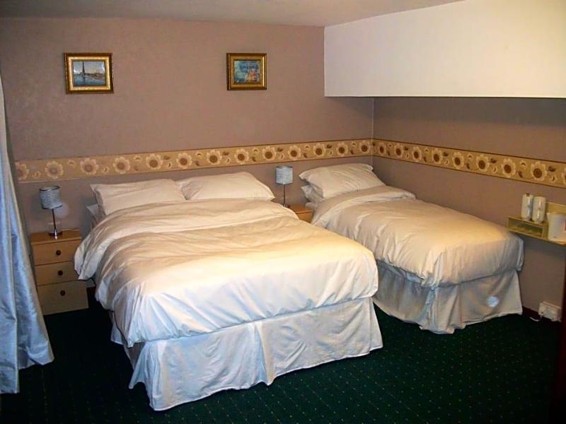 Royal Oakwell Hotel image