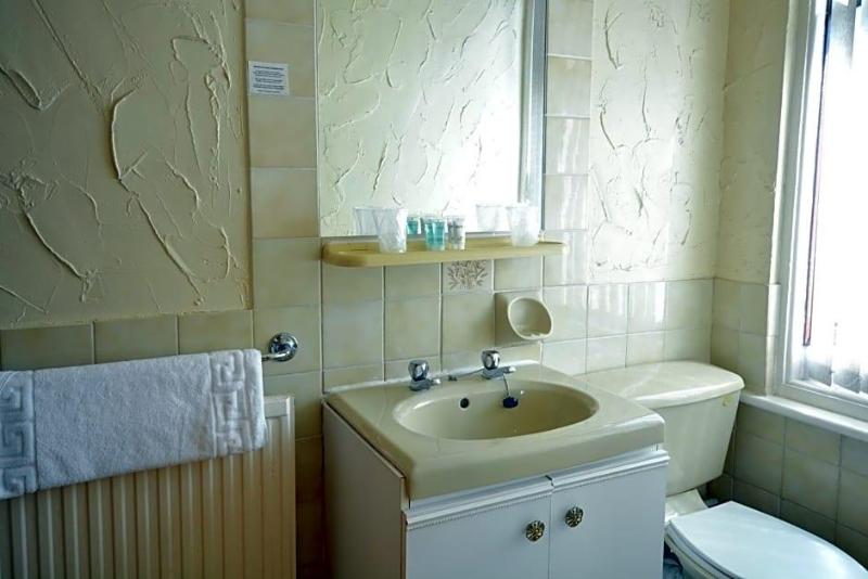 Royal Oakwell Hotel image