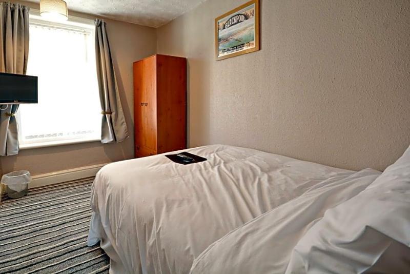 Royal Oakwell Hotel image