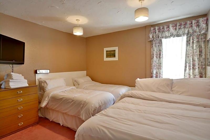 Royal Oakwell Hotel image