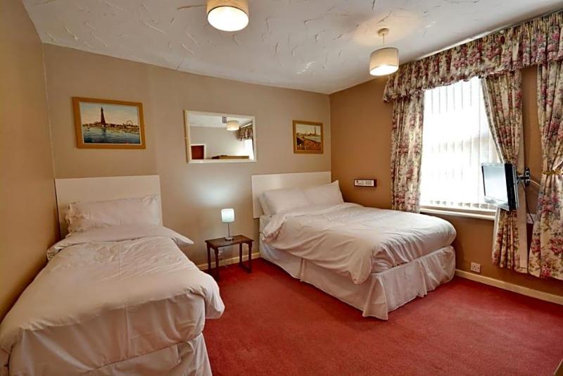 Royal Oakwell Hotel image