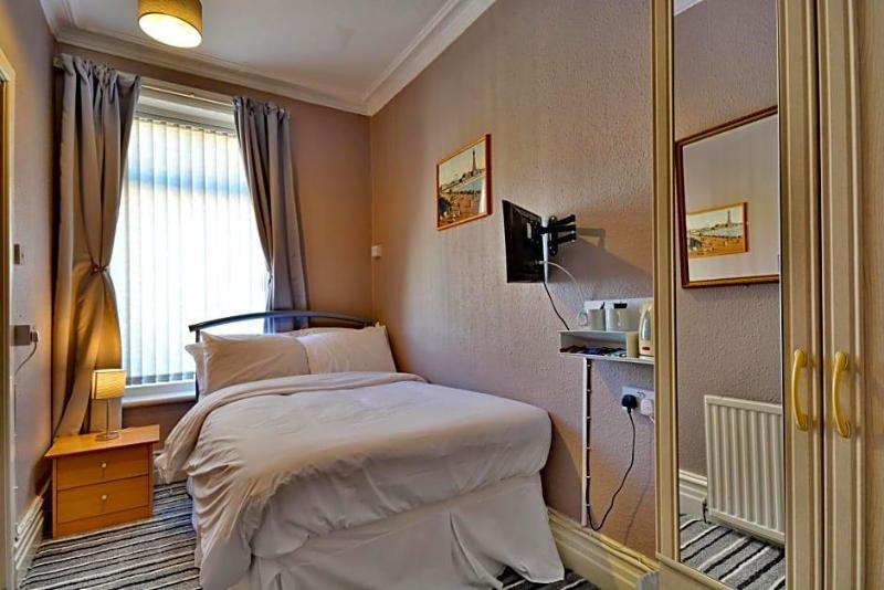 Royal Oakwell Hotel image