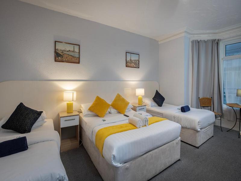 Royal Oakwell Hotel image