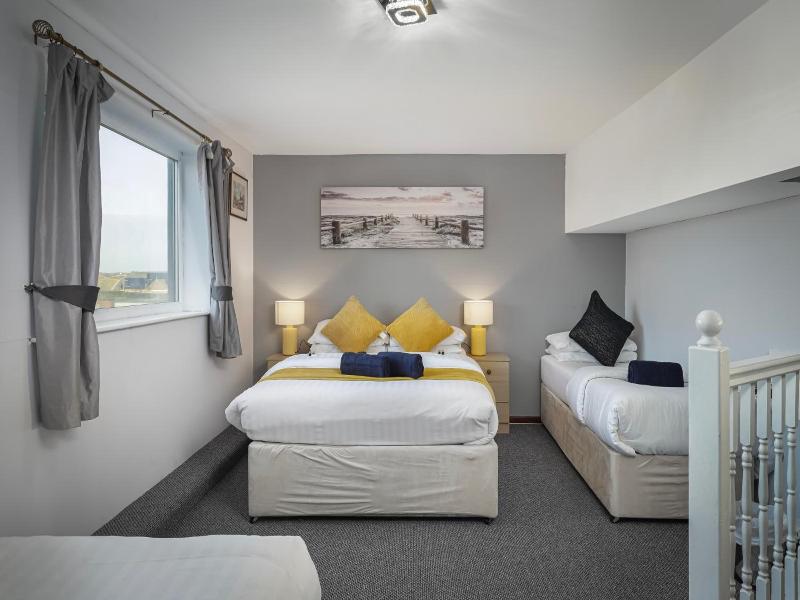 Royal Oakwell Hotel image