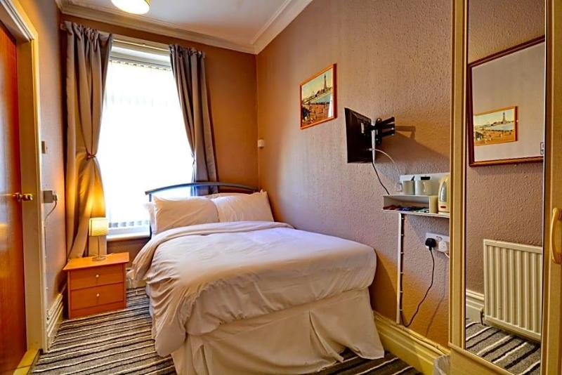 Royal Oakwell Hotel image