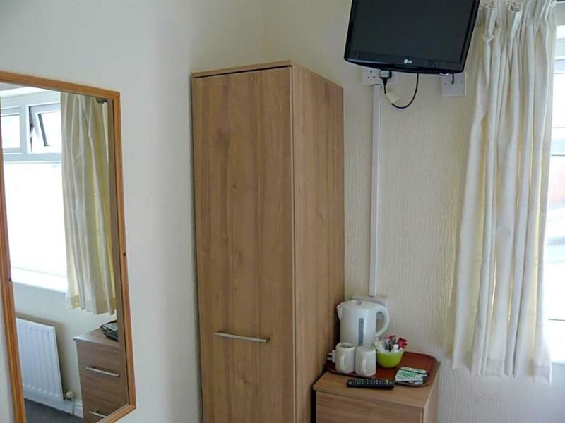 Dutchman Hotel image