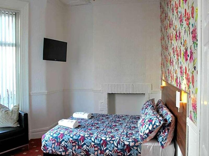 Belroy Hotel image