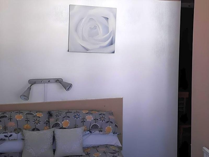 Belroy Hotel image