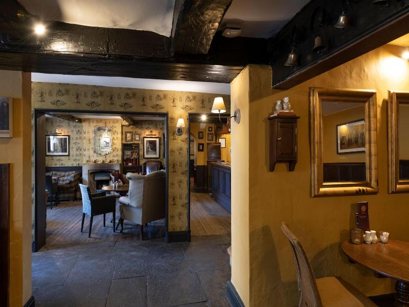 Shireburn Arms Hotel image