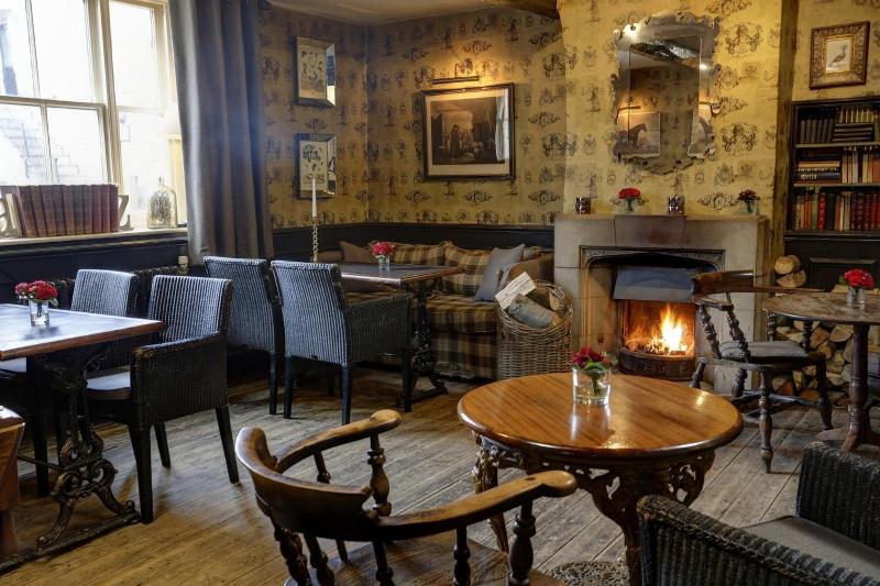 Shireburn Arms Hotel image