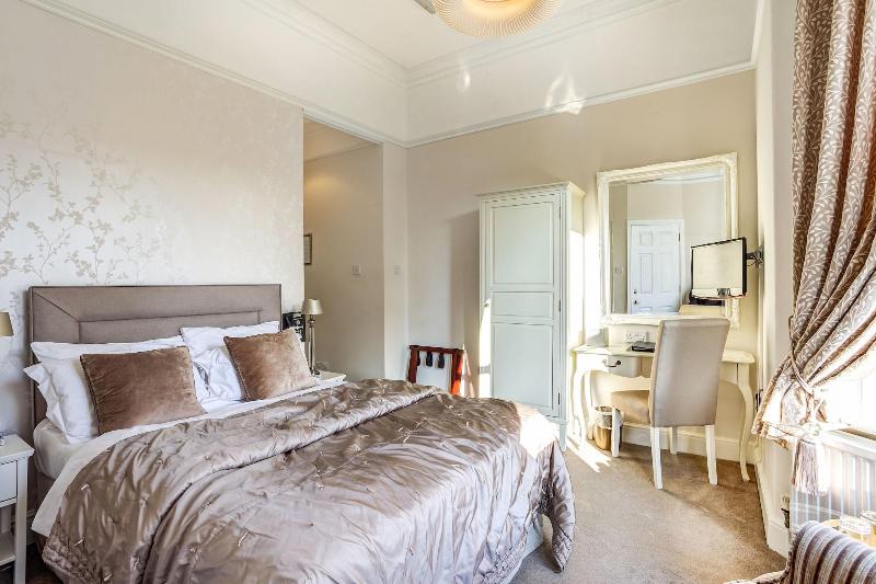 The Alexandra Court Hotel image