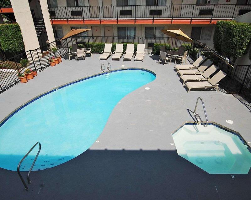 MorningGlory Inn & Suites image