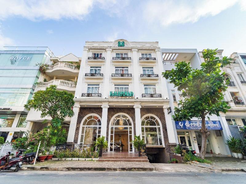 Emerald Serviced Apartments image