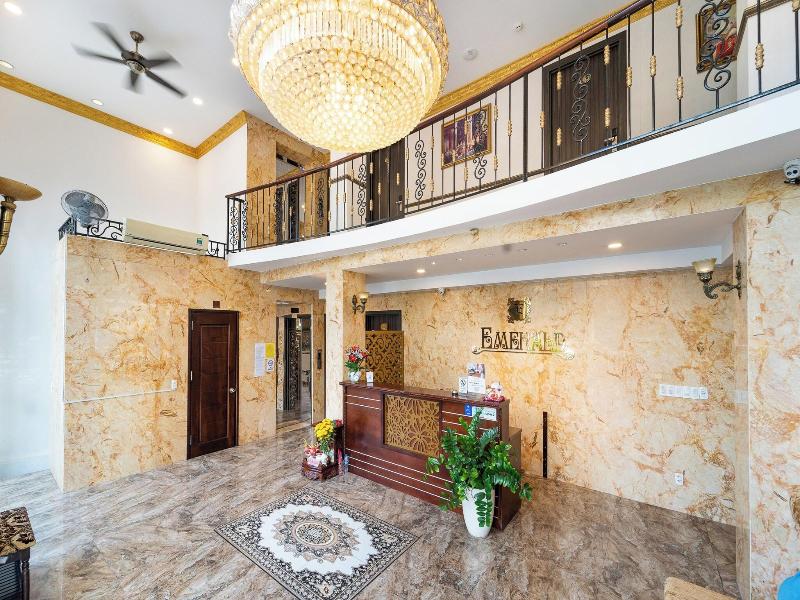 Emerald Serviced Apartments image