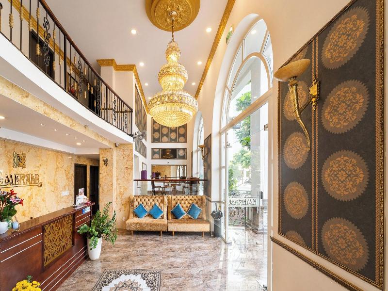 Emerald Serviced Apartments image