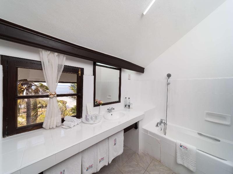 PrideInn Flamingo Beach Resort & Spa image