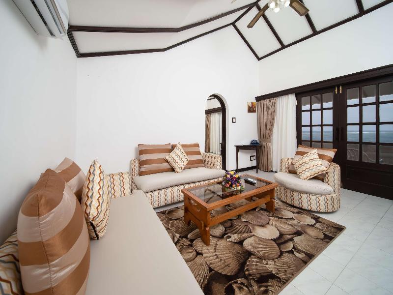 PrideInn Flamingo Beach Resort & Spa image