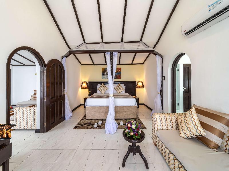 PrideInn Flamingo Beach Resort & Spa image