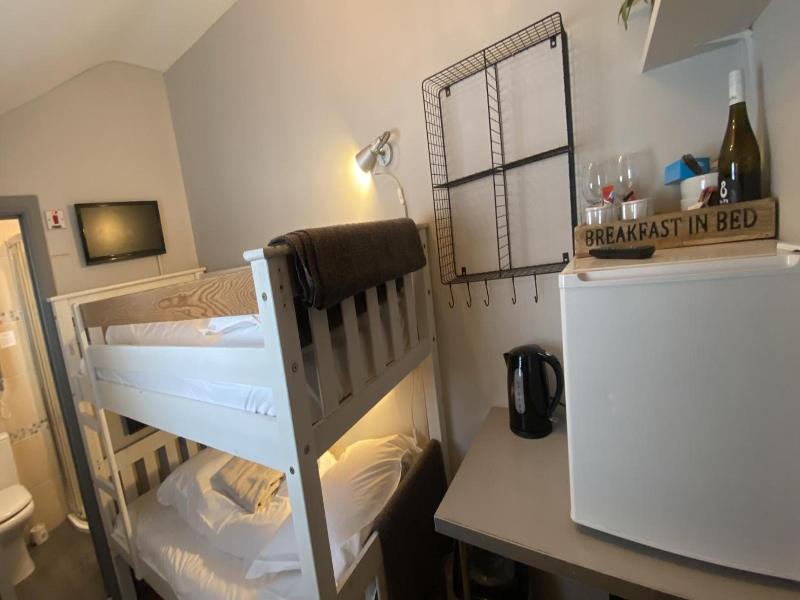 Ei8Ht Brighton Apartments image