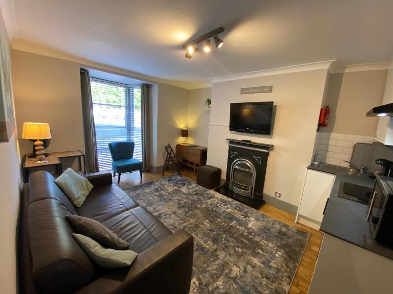 Ei8Ht Brighton Apartments image