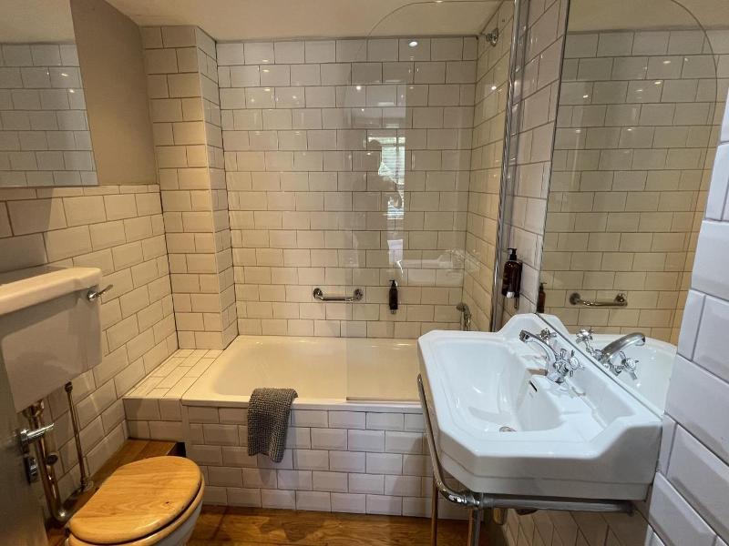 Ei8Ht Brighton Apartments image