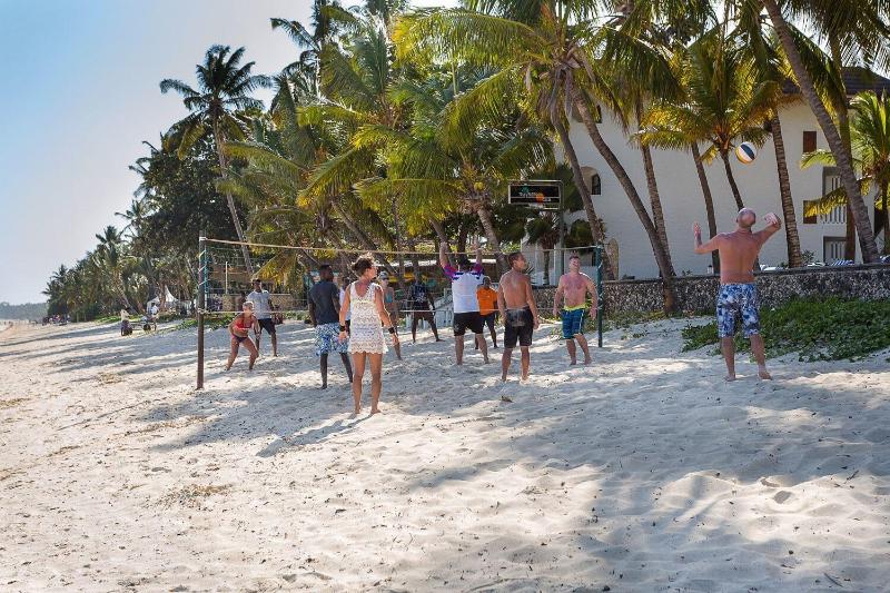 Travellers Beach Hotel & Club image
