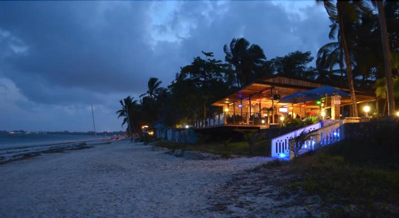 Travellers Beach Hotel & Club image