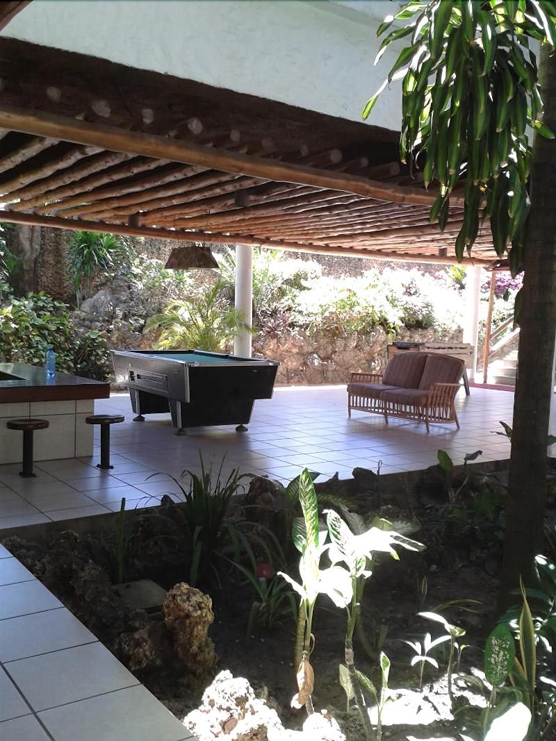 Travellers Beach Hotel & Club image