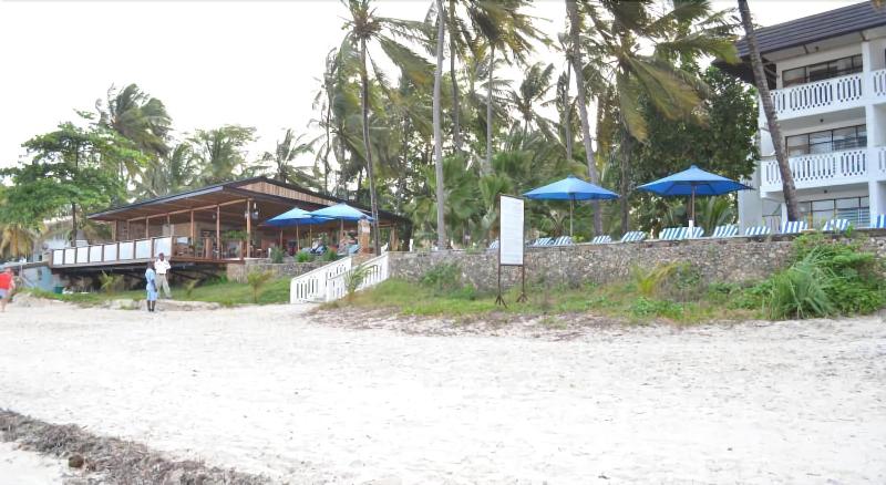 Travellers Beach Hotel & Club image