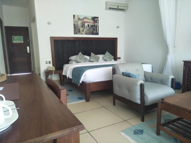 Travellers Beach Hotel & Club image