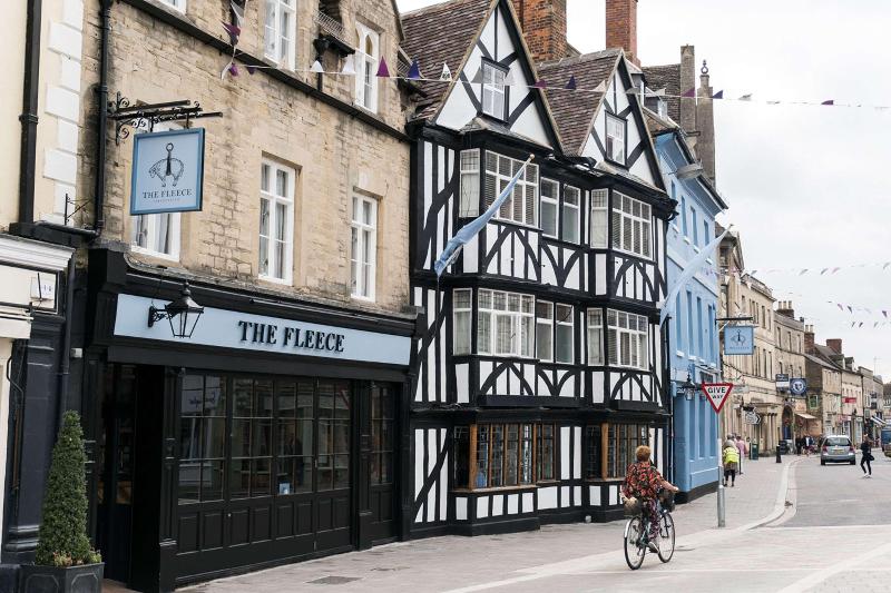 The Fleece At Cirencester image