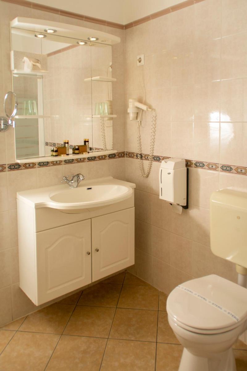 Hotel Wollner image