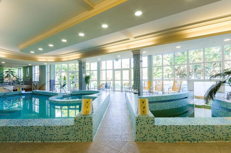 Hunguest Hotel Apollo image