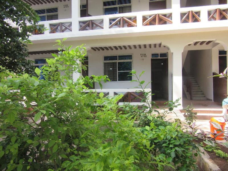 Baraka Beach Bungalows image