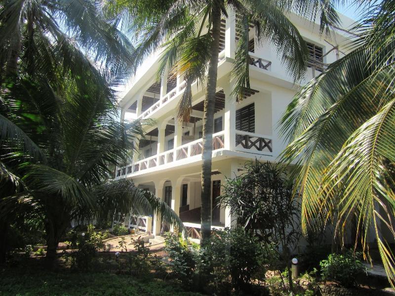 Baraka Beach Bungalows image