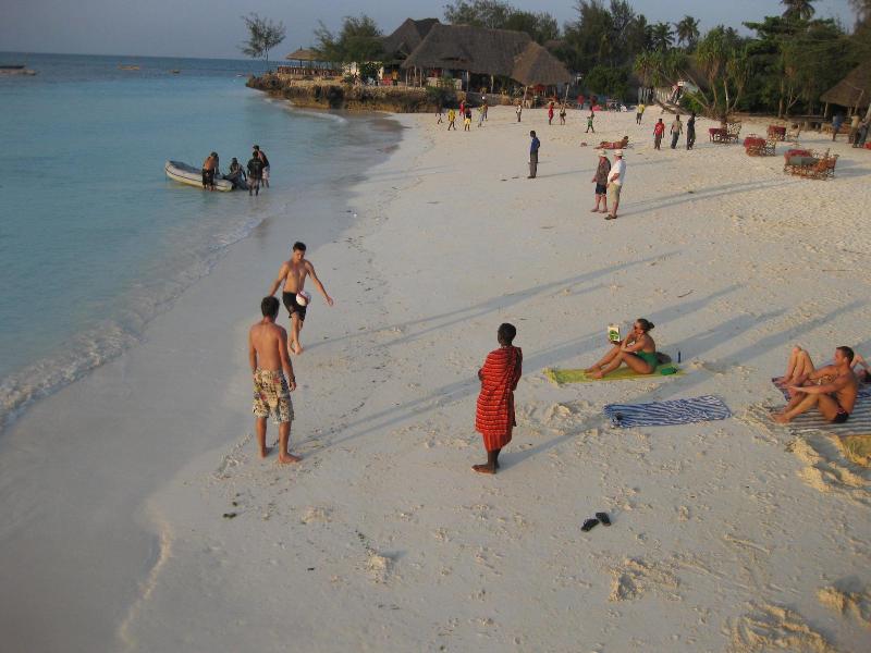 Baraka Beach Bungalows image