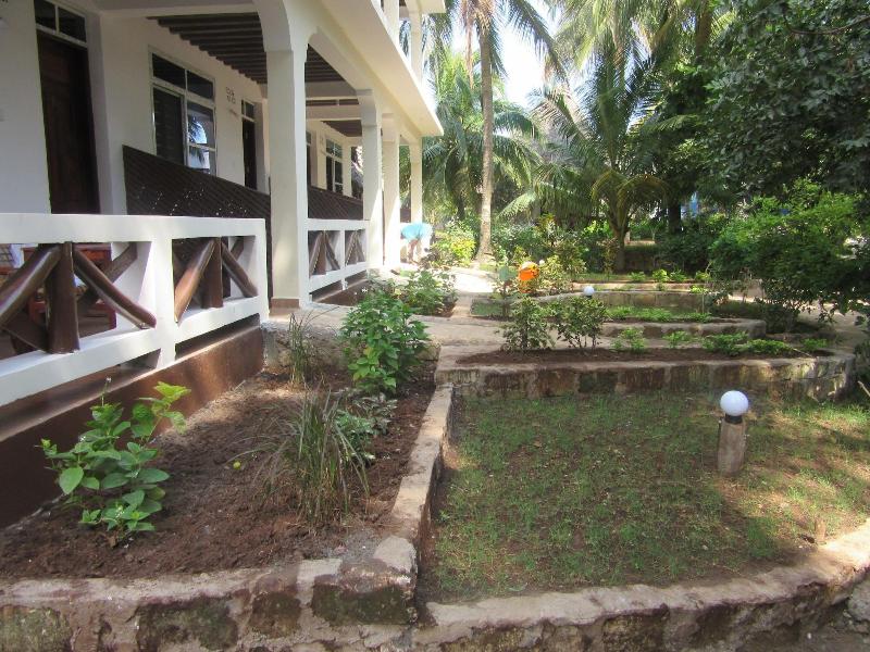 Baraka Beach Bungalows image