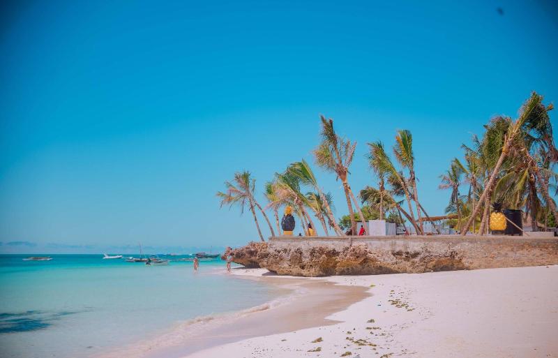 Baraka Beach Bungalows image