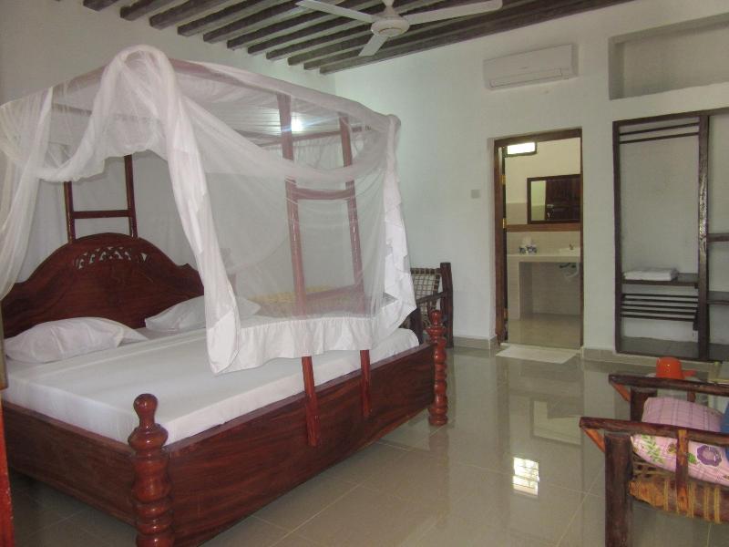 Baraka Beach Bungalows image