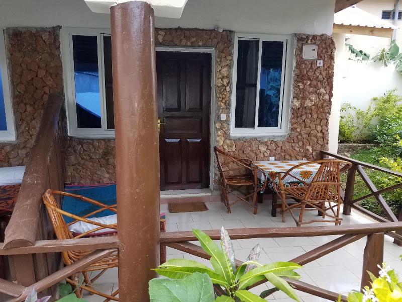 Baraka Beach Bungalows image
