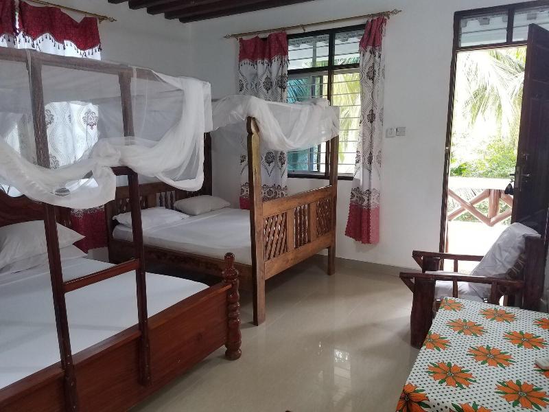 Baraka Beach Bungalows image