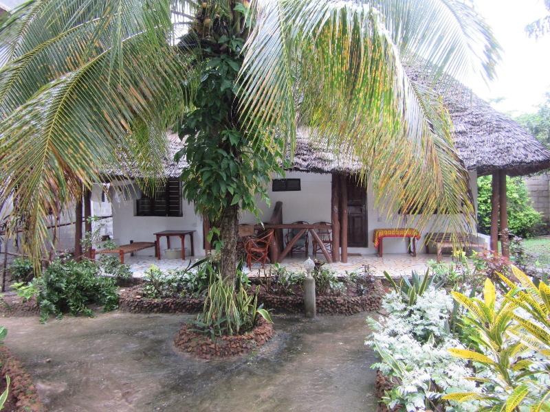 Baraka Beach Bungalows image
