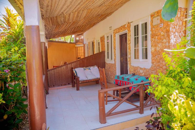 Baraka Beach Bungalows image