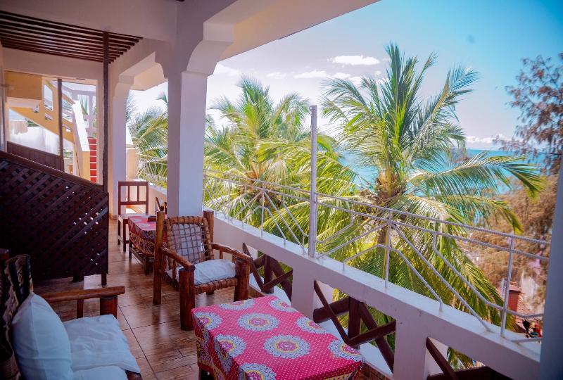 Baraka Beach Bungalows image