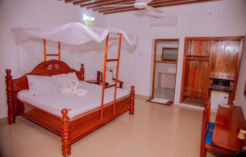 Baraka Beach Bungalows image